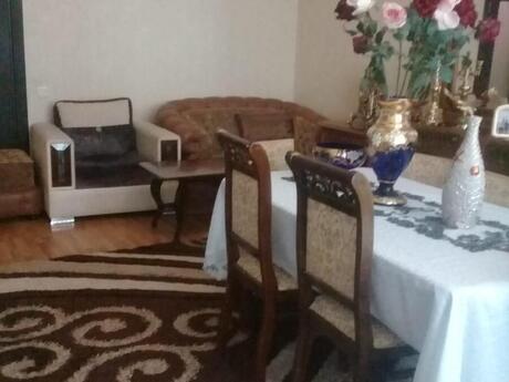 3 otaq · 80 m² · 4/4 mərtəbə, İçəri Şəhər