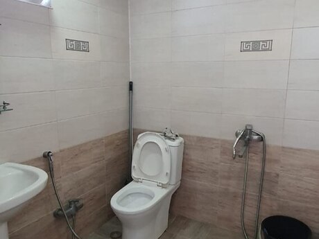 Neftçilərdə 3 otaqlı yeni tikili mənzil kirayə verilir, 50 m², 600 AZN/ay, şəkil 2 / 6