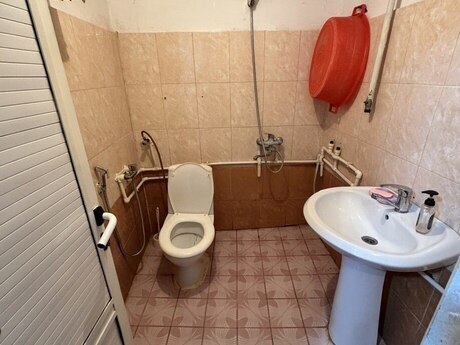Əhmədlidə 1 otaqlı köhnə tikili mənzil kirayə verilir, 20 m², 350 AZN/ay, şəkil 2 / 4