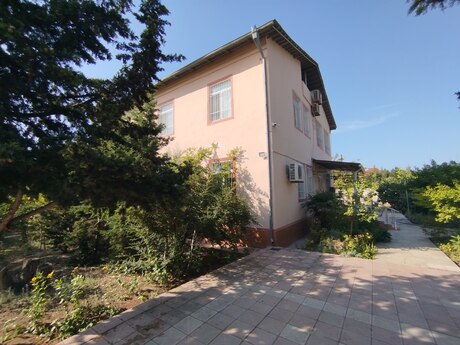 5 otaq · 200 m² · 1/1 mərtəbə, Görədil