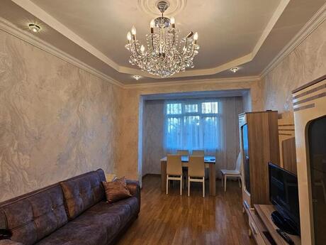 2 otaq · 55 m² · 3/5 mərtəbə, Abay Kunanbayev küç.