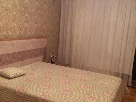 3 otaq · 73 m² · 5/5 mərtəbə, Həsən bəy Zərdabi küçəsi
