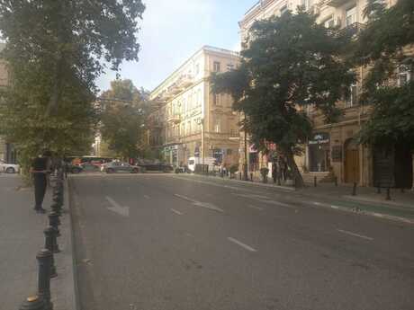 3-room old-build apartment for rent in 28 May, 80 m², 1 100 AZN/mo, photo 2 / 12