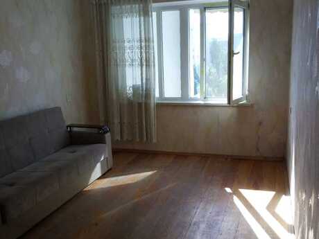 Azadlıq Prospektidə 1 otaqlı köhnə tikili mənzil satılır, 45 m², 128 000 AZN, şəkil 2 / 12