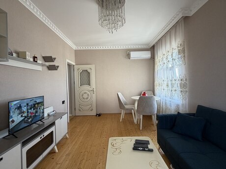 Qaraçuxurda 2 otaqlı köhnə tikili mənzil satılır, 36 m², 105 000 AZN, şəkil 3 / 12
