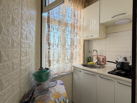 Qaraçuxurda 2 otaqlı köhnə tikili mənzil satılır, 36 m², 105 000 AZN, şəkil 5 / 12