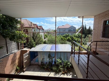 8-room house for sale in Mərdəkan, 238 m², 335 000 AZN, photo 2 / 12
