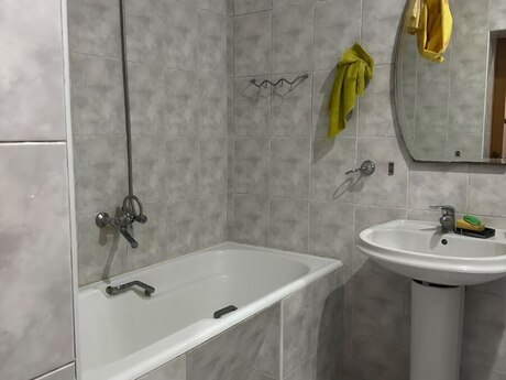 9-cu mikrorayonda 3 otaqlı köhnə tikili mənzil kirayə verilir, 82 m², 730 AZN/ay, şəkil 2 / 11