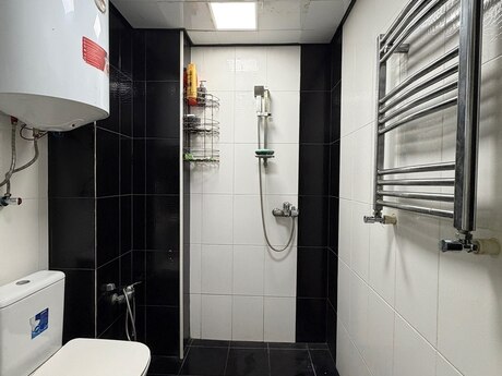 Продаётся 2-комнатная квартира в новостройке, ЖК Qurtuluş 93, 50 м², 85 000 AZN, фото 3 / 8