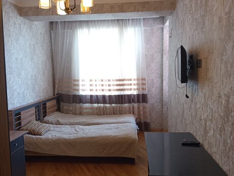 3 otaq · 80 m² · 5/13 mərtəbə, Qara Qarayev