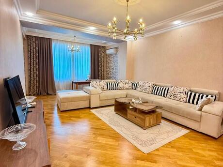 3 rooms · 125 m² · floor 2/18, Badamdar