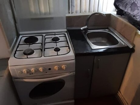 Yasamalda 2 otaqlı köhnə tikili mənzil kirayə verilir, 40 m², 750 AZN/ay, şəkil 3 / 12