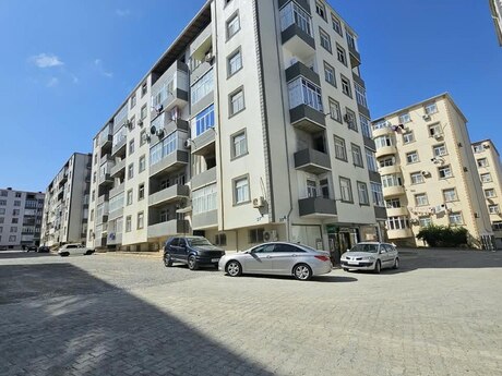 2 otaq · 72 m² · 1/6 mərtəbə, Qurtuluş 93