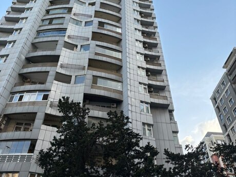 28 Mayda 2 otaqlı yeni tikili mənzil satılır, 118 m², 415 000 AZN, şəkil 2 / 12