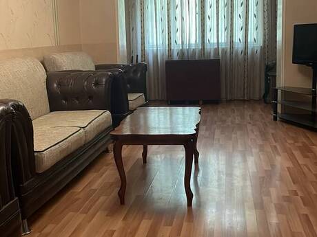 3 otaq · 100 m² · 1/5 mərtəbə, Elmlər Akademiyası
