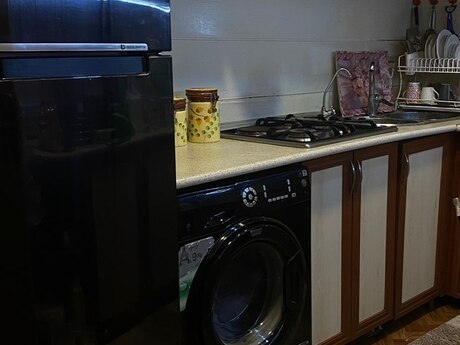 28 Mayda 3 otaqlı köhnə tikili mənzil kirayə verilir, 65 m², 700 AZN/ay, şəkil 5 / 12