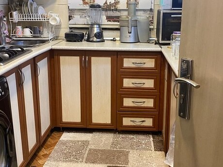 28 Mayda 3 otaqlı köhnə tikili mənzil kirayə verilir, 65 m², 700 AZN/ay, şəkil 4 / 12