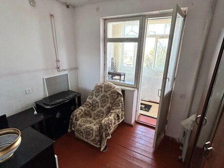 2-room old-build apartment for sale in Şüvəlan, 45 m², 70 000 AZN, photo 3 / 7
