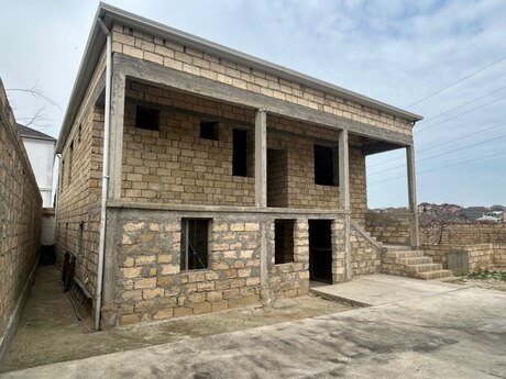 3 rooms · 136 m²