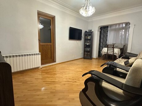 4-room old-build apartment for sale in Şah İsmayıl Xətai, 112 m², 283 000 AZN, photo 5 / 12