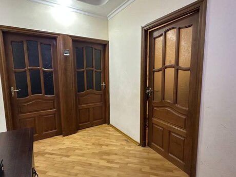 4-room old-build apartment for sale in Şah İsmayıl Xətai, 112 m², 283 000 AZN, photo 3 / 12