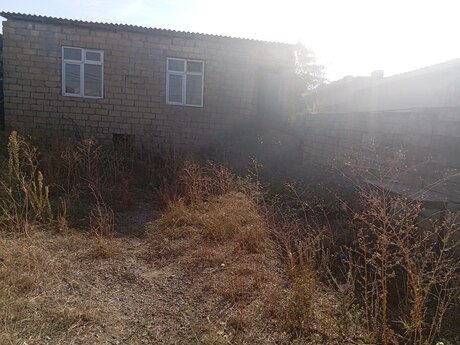 3 rooms · 300 m² · floor 2/2, Binəqədi