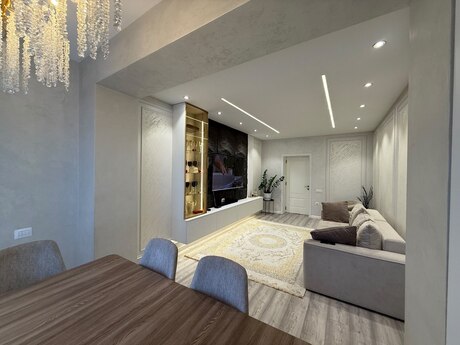 Koroğluda 3 otaqlı köhnə tikili mənzil satılır, 85 m², 329 000 AZN, şəkil 3 / 12