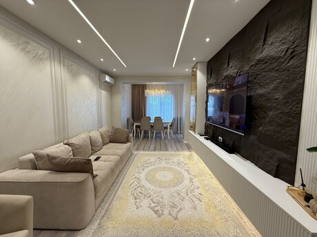 Koroğluda 3 otaqlı köhnə tikili mənzil satılır, 85 m², 329 000 AZN, şəkil 2 / 12