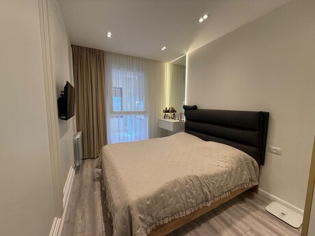 Koroğluda 3 otaqlı köhnə tikili mənzil satılır, 85 m², 329 000 AZN, şəkil 5 / 12