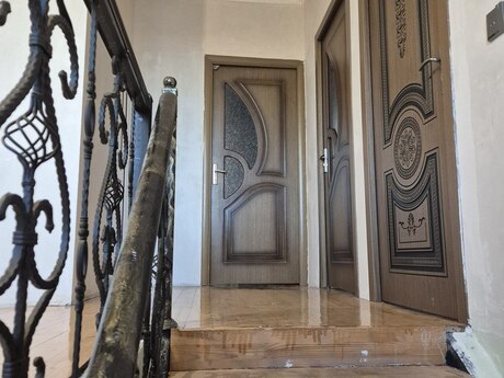 5 otaq · 160 m²