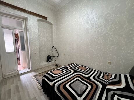 Sahildə 2 otaqlı köhnə tikili mənzil kirayə verilir, 50 m², 650 AZN/ay, şəkil 2 / 6