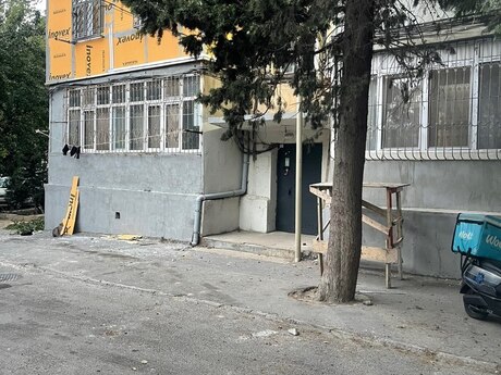 Xalqlar Dostluğunda 3 otaqlı köhnə tikili mənzil satılır, 100 m², 198 000 AZN, şəkil 2 / 12