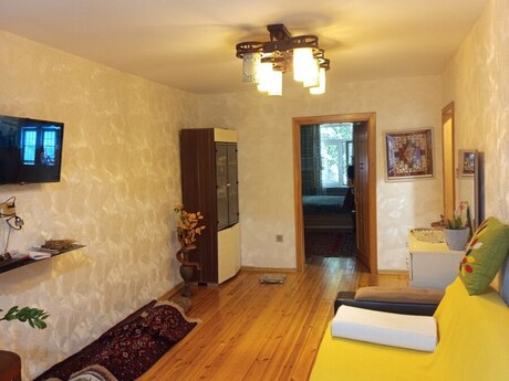 Neftçilərdə 2 otaqlı köhnə tikili mənzil satılır, 47 m², 170 000 AZN, şəkil 2 / 12