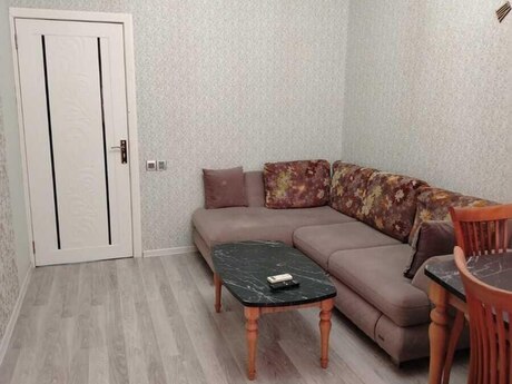 2 otaq · 44 m² · 4/4 mərtəbə, Abşeron