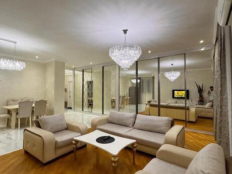 3 otaqlı mənzil, 120 m², Mərdanov Qardaşları küç., 370 000 AZN
