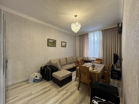 İnşaatçılarda 2 otaqlı köhnə tikili mənzil satılır, 48 m², 210 000 AZN, şəkil 3 / 12