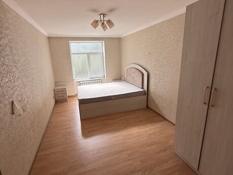 İnşaatçılarda 2 otaqlı köhnə tikili mənzil kirayə verilir, 55 m², 600 AZN/ay, şəkil 2 / 5
