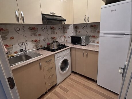 2 otaq · 55 m² · 4/6 mərtəbə, Qurtuluş 93
