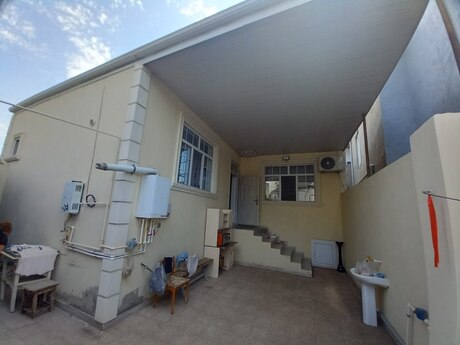4 otaq · 130 m² · 1/1 mərtəbə, Şah İsmayıl Xətai