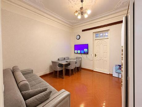 2 otaq · 60 m² · 1/5 mərtəbə, Yusif Səfərov küçəsi