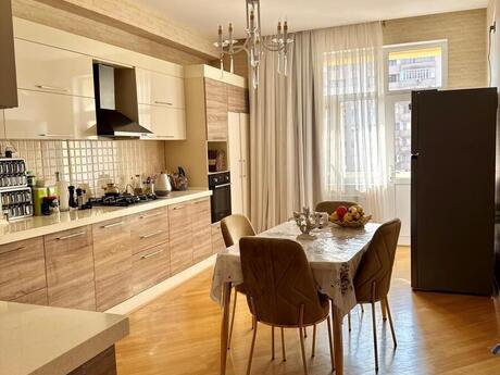 Продаётся 3-комнатная квартира в новостройке, 9-cu mikrorayon, 140 м², 325 000 AZN, фото 2 / 11