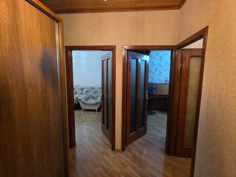 Продаётся 3-комнатная квартира в старом фонде, 7-ci mikrorayon, 80 м², 225 000 AZN, фото 4 / 12