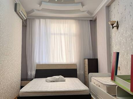 Nərimanovda 2 otaqlı yeni tikili mənzil kirayə verilir, 100 m², 800 AZN/ay, şəkil 2 / 12