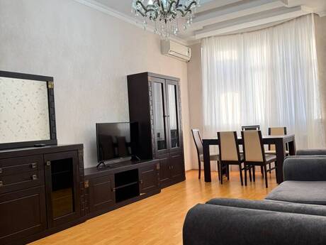 Nərimanovda 2 otaqlı yeni tikili mənzil kirayə verilir, 100 m², 800 AZN/ay, şəkil 3 / 12