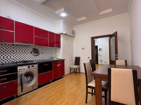 2 otaqlı mənzil, 100 m², Nəcəf Nərimanov küç., 800 AZN