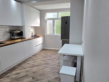 Сдаётся 4-комнатная квартира в старом фонде, Abşeron, 110 м², 550 AZN/мес, фото 2 / 12