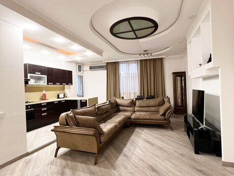 4-комн. · 135 m² · 2/18 этаж, Təbriz küçəsi