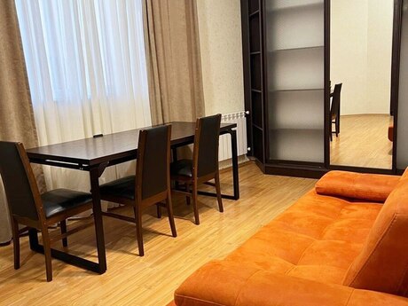 4-room new-build apartment for rent in Gənclik, 135 m², 1 300 AZN/mo, photo 4 / 11