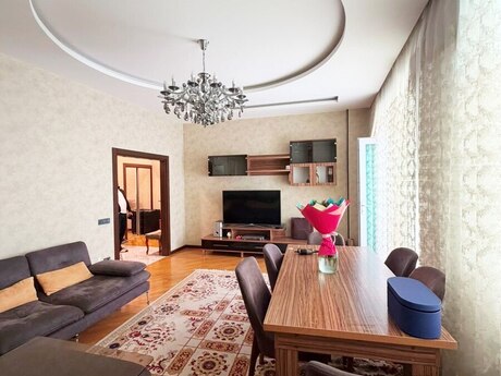 Xan Şuşinski küç.də 3 otaqlı yeni tikili mənzil kirayə verilir, 115 m², 1 350 AZN/ay, şəkil 2 / 11
