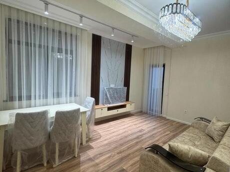 2 otaqlı mənzil, 70 m², Səməd Vurğun küçəsi, 1 000 AZN